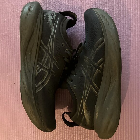 Lightly Used Asics Nimbus 25 Running Shoes - Picture 1 of 4